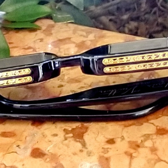 Louis Vuitton 1.1 Millionaire Sunglasses - Picture 4 of 16